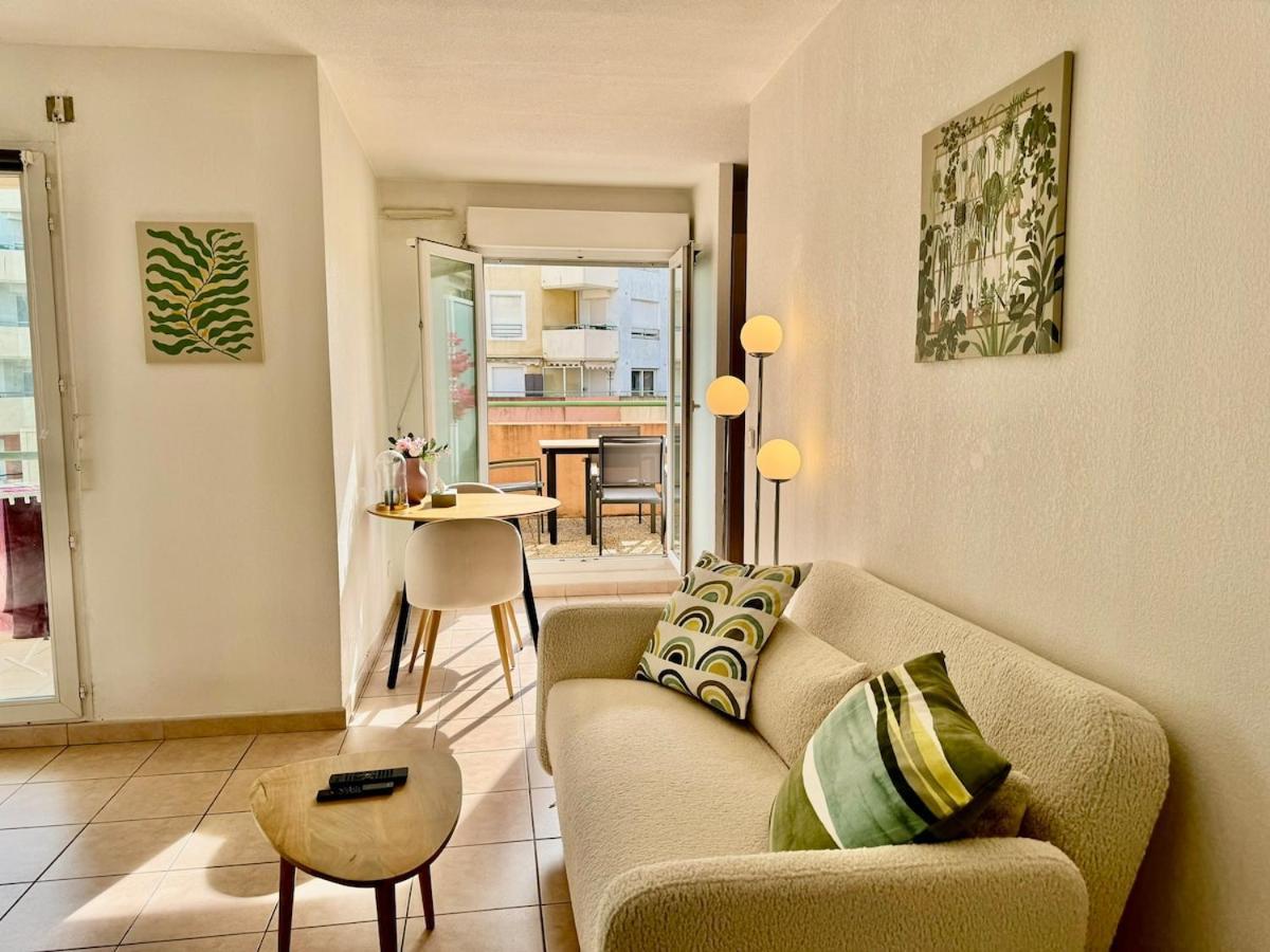 Lumineux Promenade Des Apartment *